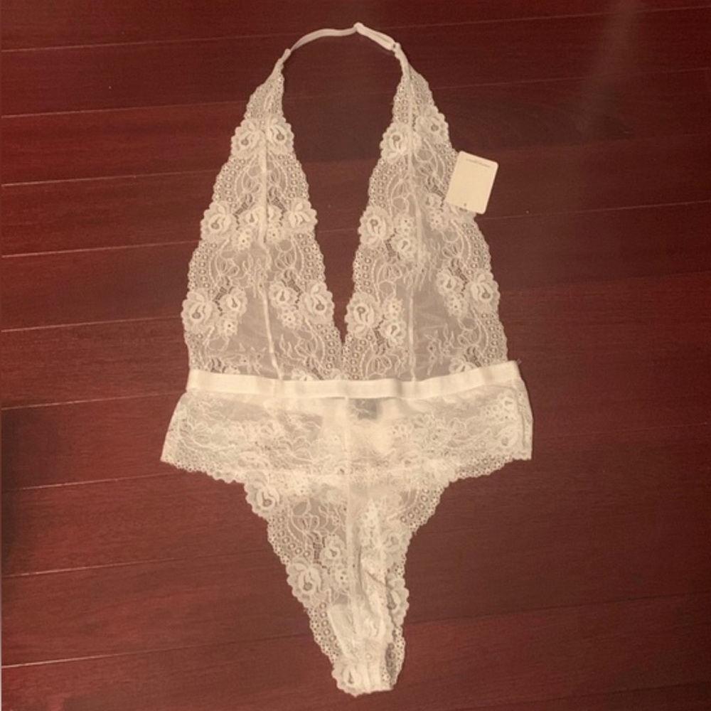 NWT Ladies René Rofé White Lace Halter Backless Bodysuit Sz. S/M Bridal - Picture 2 of 14